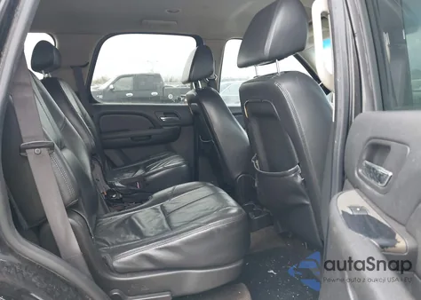 2008 Chevrolet Tahoe C1500 из США, поврежденный, VIN 1GNFC13068R250019